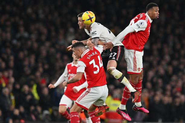 场球员争夺 场球员争夺